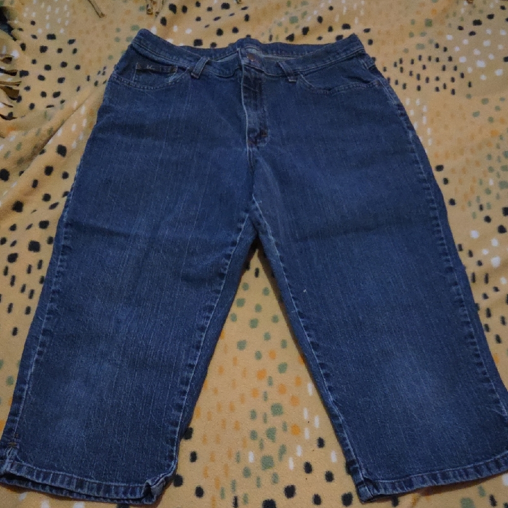 🩵2 For $15🩵Dark Blue Denim Jean Capris Size 14